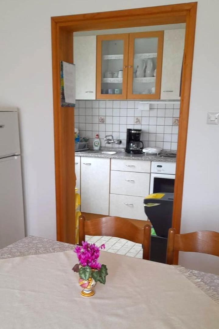 Apartments With A Parking Space Kampor, Rab - 4984 Bilik gambar